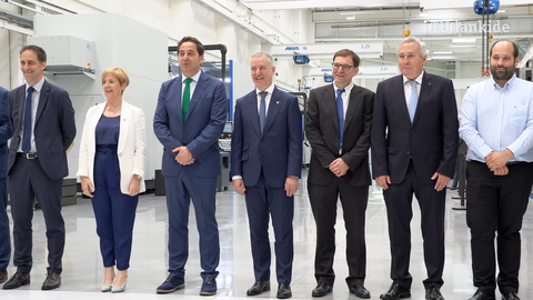 Inauguración institucional de la nueva planta de montaje de SORALUCE