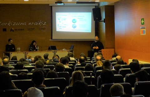 Lea Artibai Ikastetxea organiza una jornada sobre alimentación saludable