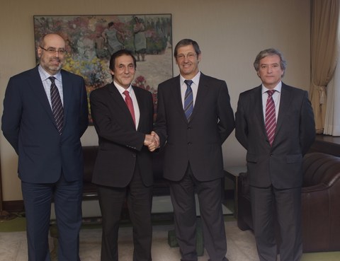 Caja Laboral e Ipar Kutxa culminan el proceso de integración conformando una única  Entidad Jurídica