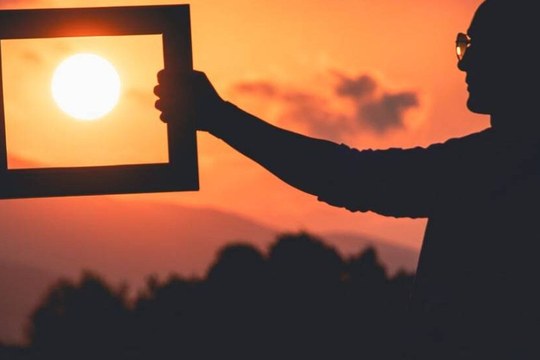 Consejos para disfrutar del eclipse solar total sin riesgos para los ojos