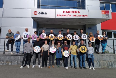 Cooperativas colaboran por el euskera: Euskoopaldia en Eika