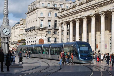 Danobat instala un torno de foso para el tranvía de Burdeos (Francia)