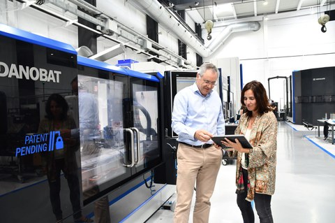 Acuerdo entre DanobatGroup y Accenture para impulsar su transformación digital