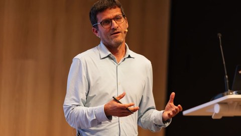 David Sánchez (Eroski): "Hoy el proceso de compra es phygital, una mezcla de lo online y lo físico"