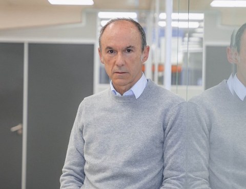 "Debemos aspirar a soluciones completas, dar un valor adicional al del mero componente"