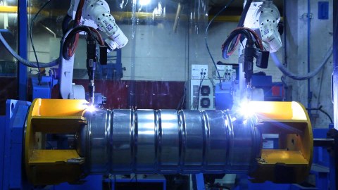 DOMUSA estrena una nueva línea de fabricación de acumuladores con la tecnología más avanzada de Europa