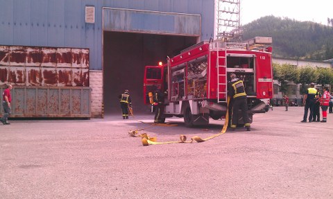 Dos heridos graves tras una explosión en un taller de Fagor Arrasate