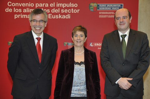 El Gobierno Vasco y Eroski firman un convenio de colaboración para impulsar alimentos del sector agroalimentario y pesquero