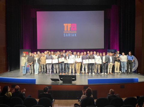 Entregados los Premios MONDRAGON TFG/TFM en el Palacio Kursaal de Donostia