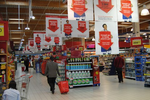 Eroski baja los precios en más de 2.000 productos de forma permanente
