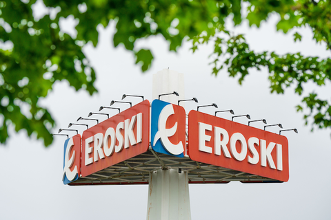 Eroski paga 14,8 millones de euros en intereses a los inversores en aportaciones