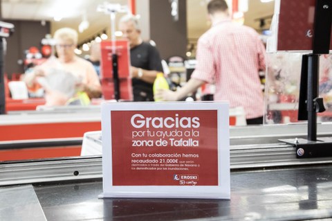 Eroski recauda 21.000 euros para los damnificados por las inundaciones en Tafalla
