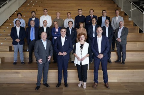 Gobierno Vasco y Konfekoop contrastan el Plan de Industria Euskadi 2030 con el cooperativismo industrial vasco