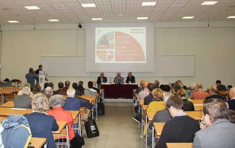 Julián Elorza presenta su libro 'Mátematicas Básicas'