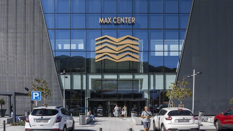 Krean finaliza la reforma del Centro Comercial Max Center en Barakaldo