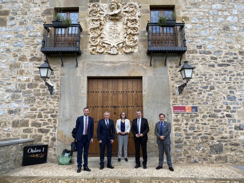 La embajadora de Canadá visita MONDRAGON