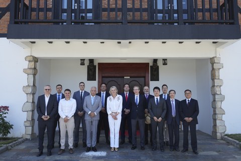 La embajadora de España en China visita el parque industrial de MONDRAGON en Kunshan