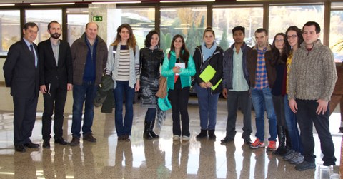 Las 8 personas que se forman en el programa TEP visitan la Corporación