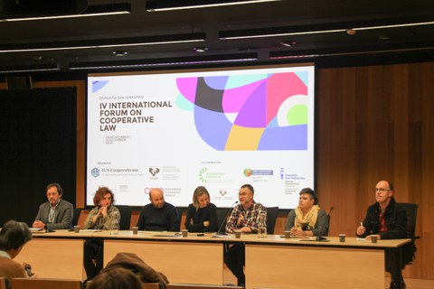 LKS Next y MONDRAGON participaron en la jornada celebrada en Donostia sobre derecho cooperativo