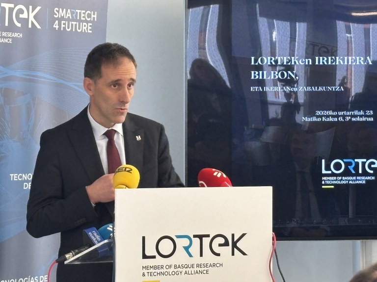 Lortek 3.jpg Lortek 3.jpg