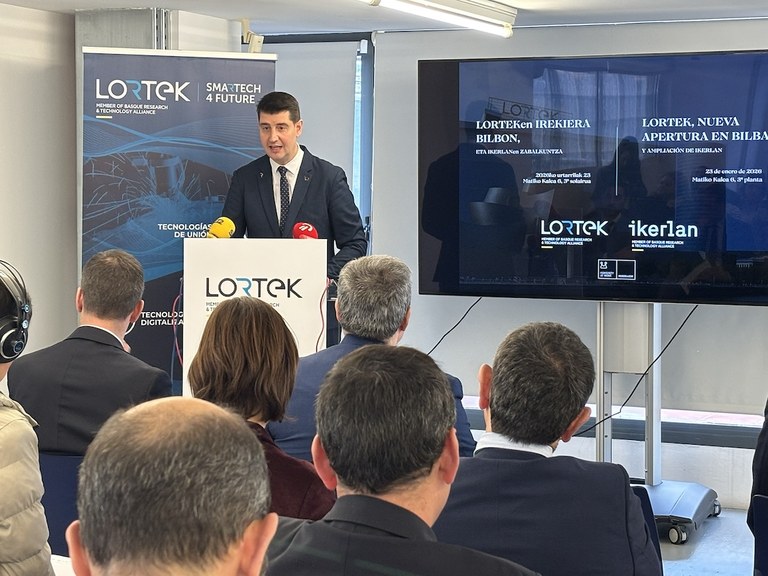 Lortek 5.jpg Lortek 5.jpg
