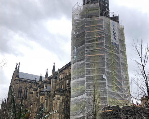 Los andamios de ULMA revisten la catedral del Buen Pastor