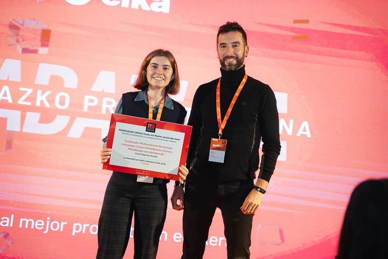 TFG-TFM MONDRAGON_Eika.jpg TFG-TFM MONDRAGON_Eika.jpg