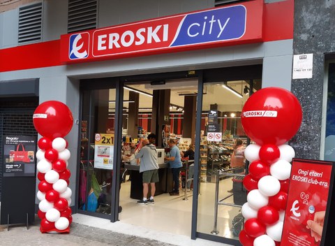 Los supermercados franquiciados de Eroski aumentaron sus ventas un 10,6% el año pasado