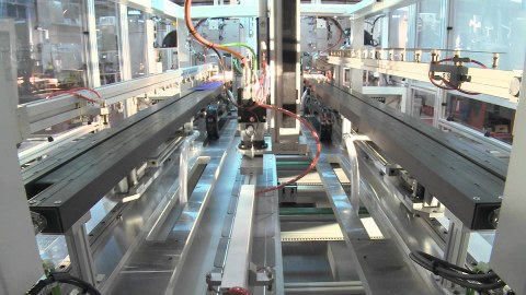 Mondragon Assembly instala una línea de montaje automática destinada al sector del hogar