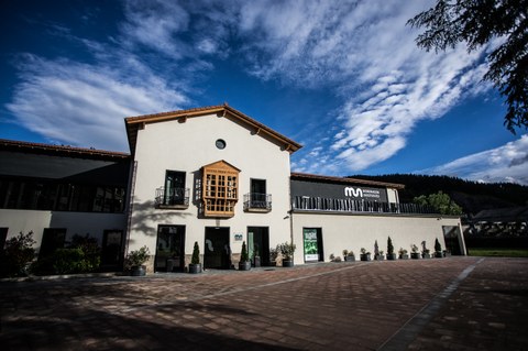 Mondragon Unibertsitatea reflexiona sobre salud mental y el bienestar comunitario en el campus de Aretxabaleta