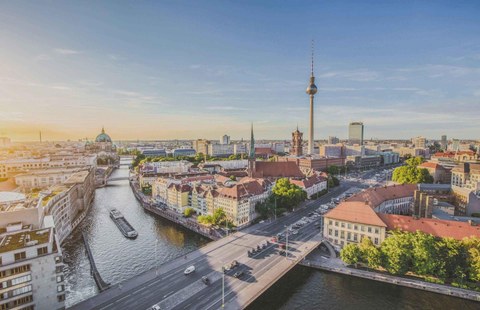 Mondragon Unibertsitatea, TZBZ y Last Tour lanzan en Berlín el Grado de LEINN