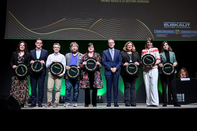 MU premios 2023 grupo 2.JPG MU premios 2023 grupo 2.JPG