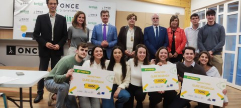 Premio a los mejores proyectos para mejorar la vida de las personas con baja visión