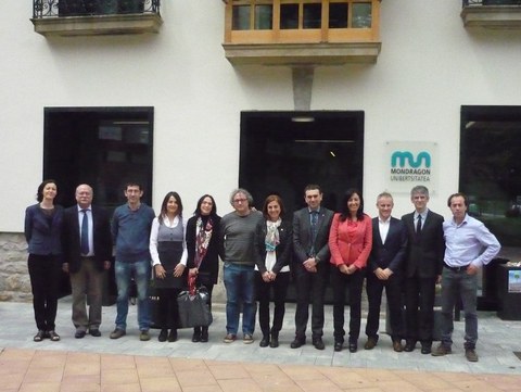 Representantes de Educación del Gobierno Vasco visitan Mondragon Unibertsitatea