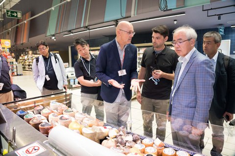 Representantes de la organización de consumidores más grande de Japón visitan Eroski