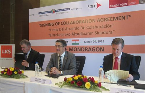 SPRI y MONDRAGON firman un acuerdo para la instalación de empresas en Pune (India)