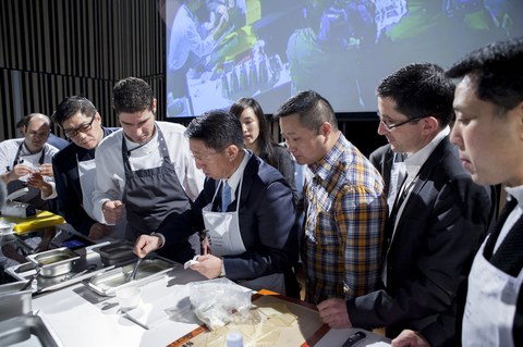 Una delegación de prestigiosos cocineros chinos visita Basque Culinary Center