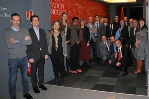 Una delegación institucional de Nueva York visita MONDRAGON