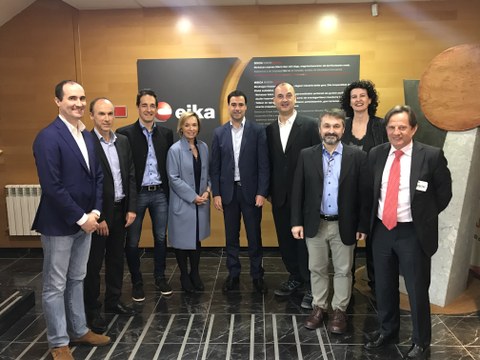 Una representación de la Diputación Foral de Bizkaia visita EIKA