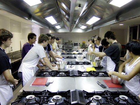 Basque Culinary Centerrek  gastronomia-kanpamentuak antolatuko ditu Bizkaia, Gipuzkoa, Katalunia eta Andaluzian, 15 eta 17 urte bitarteko gaztetxoentzat uda honetan