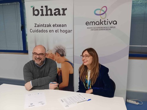 Bihar eta Emaktivak etxeko zainketak profesionalizatzeko hitzarmena sinatu dute