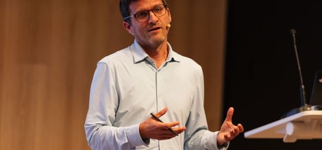 David Sánchez (Eroski): "Erosketa-prozesua phygital da gaur, online eta fisikoaren arteko nahasketa"