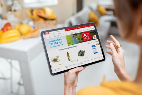 Eroskik menu osasungarrien plana eskaintzen du pertsonako euro bat ordainduta