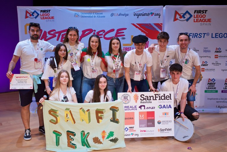 FIRST LEGO LEAGUE 2024 FINAL ESPAÑA 2011.jpg