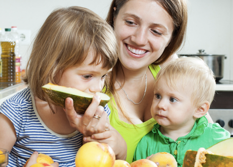 Fruta osoak jatea: Familia osasuntsuentzako aukerarik onena!
