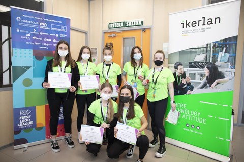 Garraiobideen konexioa berrasmatzen aritu dira FLL Euskadiren finalean