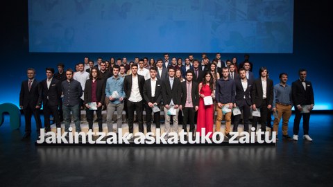 Goi Eskola Politeknikoak diplomak banatu dizkie 363 ikasleei