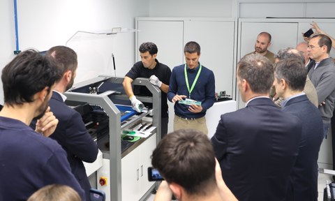 Ikerlanek elektronika aurreratuko laborategi aitzindaria inauguratu du Arrasaten