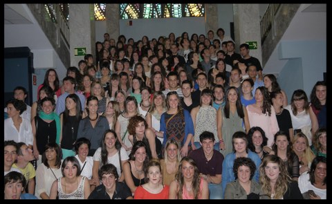 Ikus-entzunezko Komunikazioan eta Hezkuntza Zientzietan graduaturiko 216 ikasleek diploma jaso dute