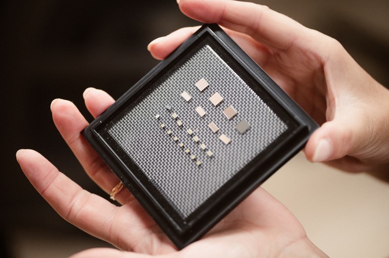 ARTEFOTO231.jpg ARTEFOTO231.jpg